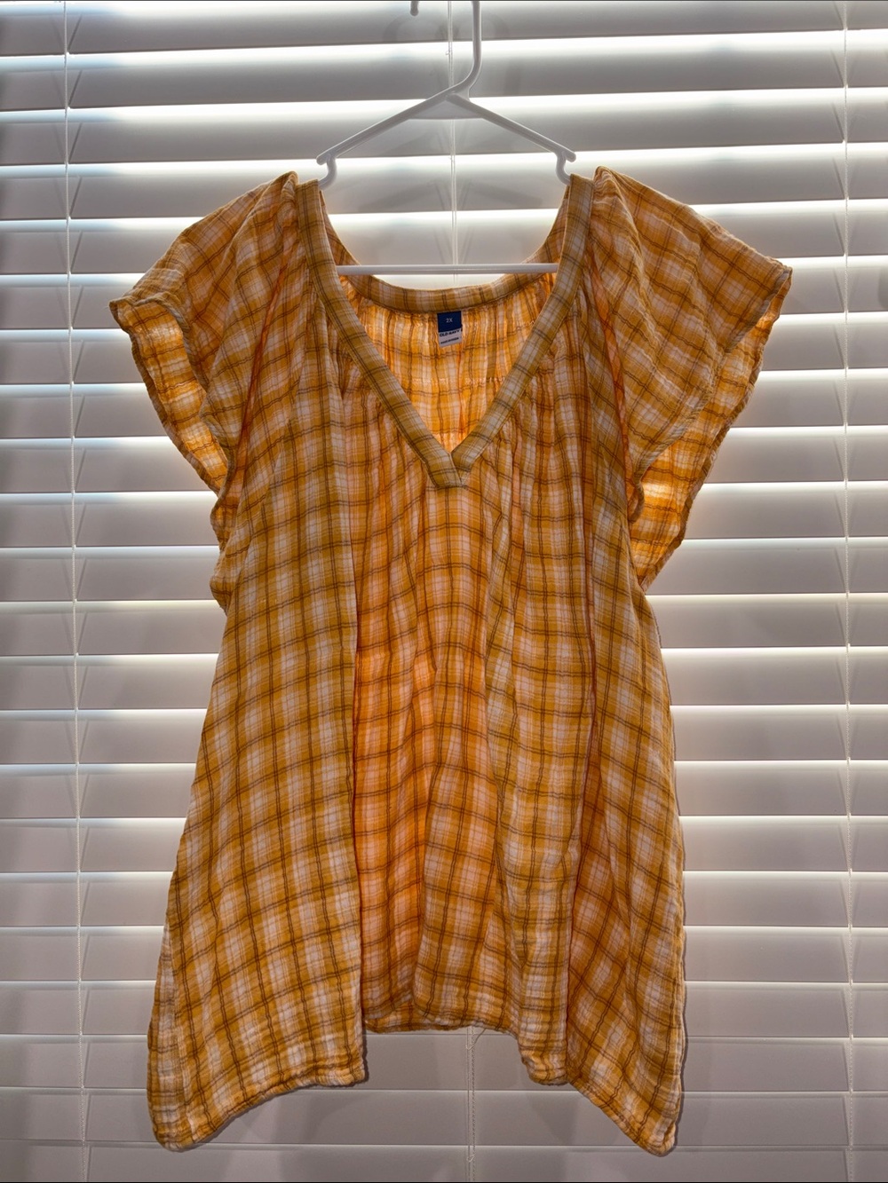 Old Navy Casual Yellow Plaid V-Neck Women's Top